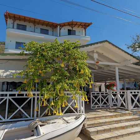 Hotel Take Borsh Exterior photo